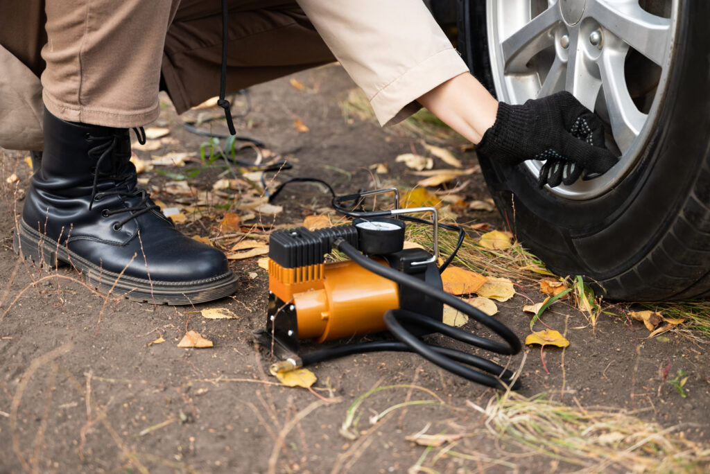 Portable Car Tire Inflator Air Compressor 1 1024x684